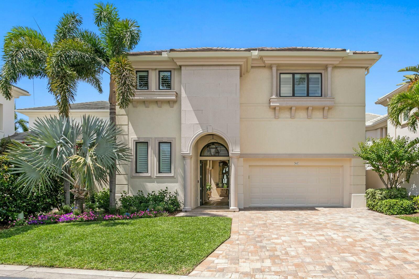 Property Photo: 927 Anchorage Road FL 33602