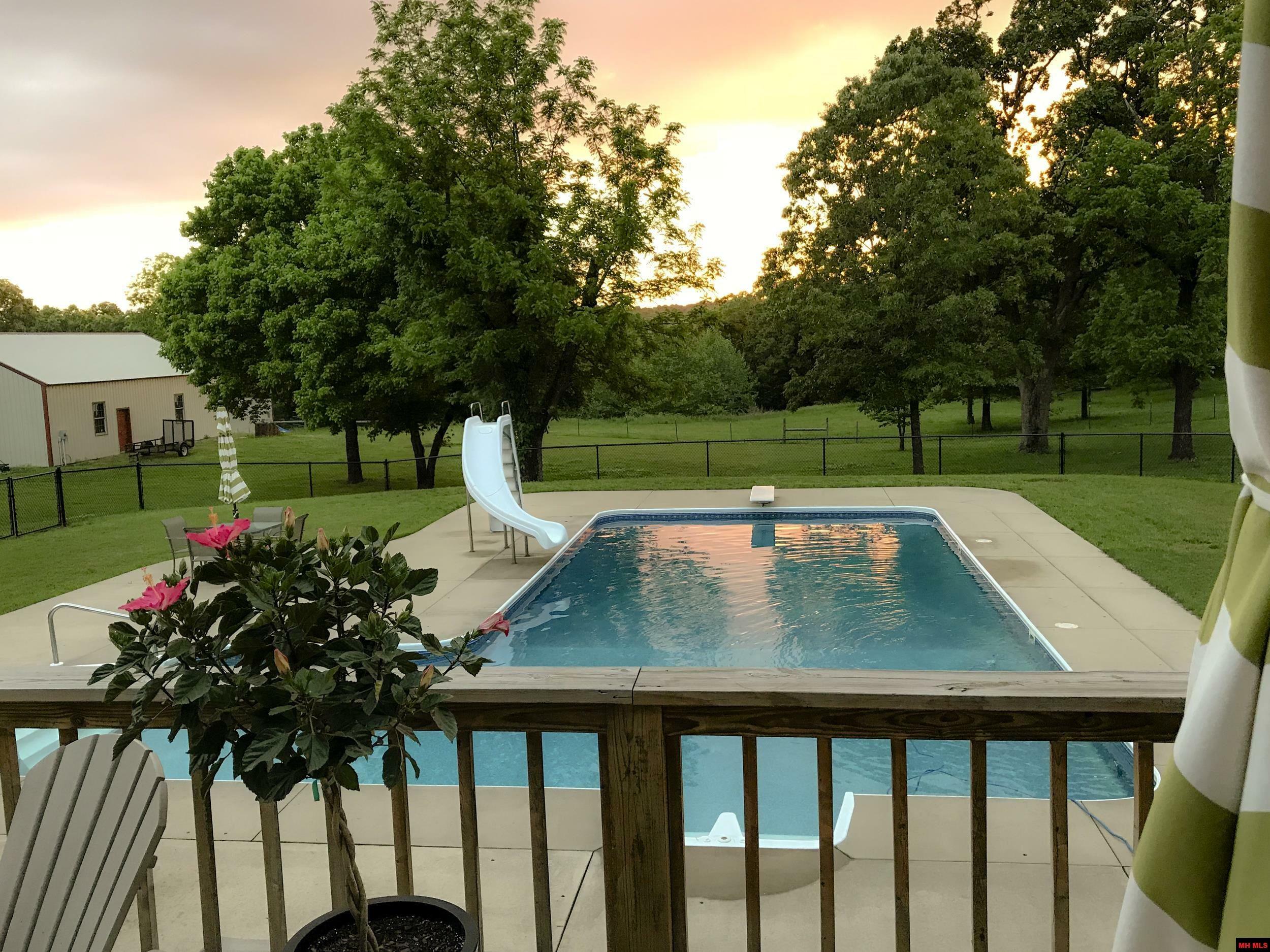 Property Photo: 4211 Hwy 201 South AR 72653