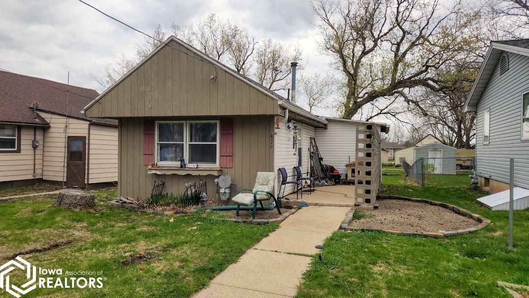 Property Photo: 428 29th Street IA 50401