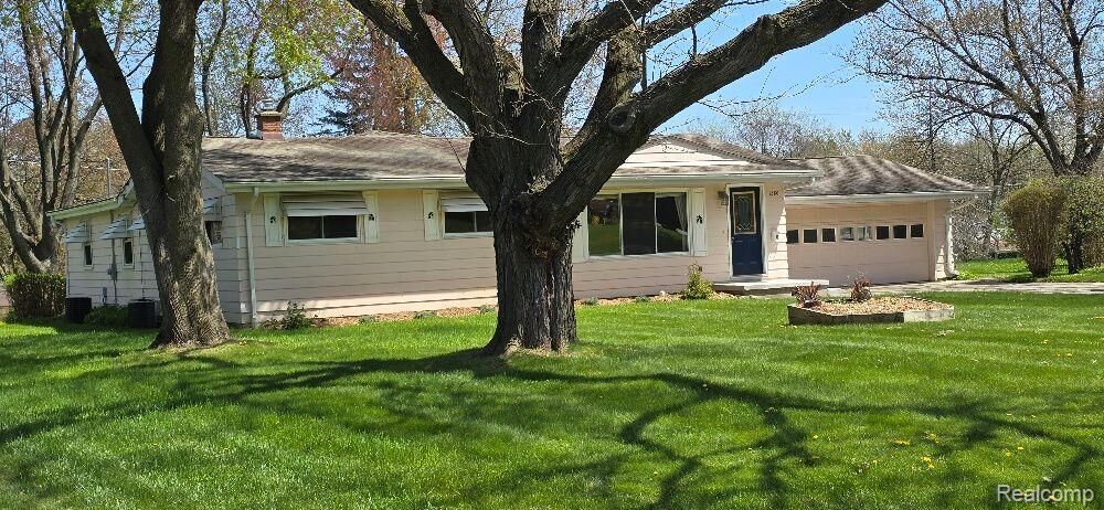 Property Photo:  1380 Autumn Drive  MI 48532 2601 
