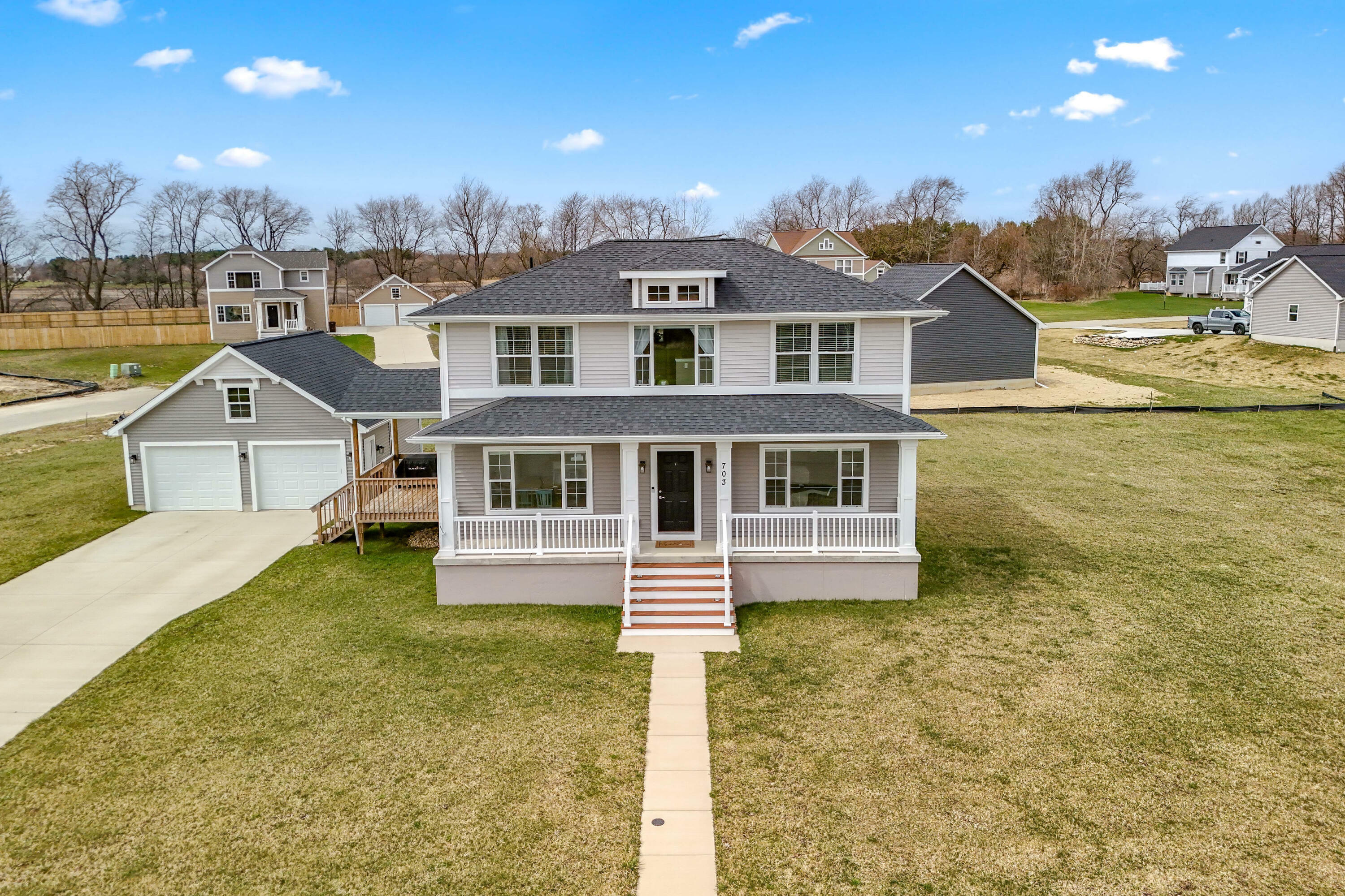703 Oakwood Drive  Charlotte MI 48813 photo