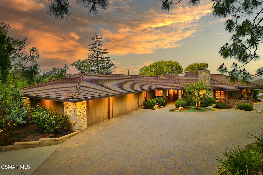 383 Thorpe Circle  Thousand Oaks CA 91360 photo