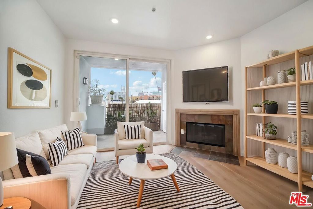 Property Photo:  6038 Carlton Way 302  CA 90028 