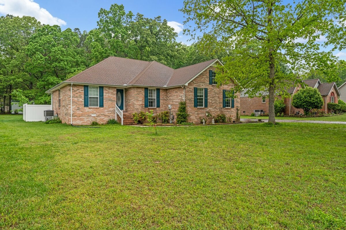60 Pineview Cir  Tullahoma TN 37388 photo
