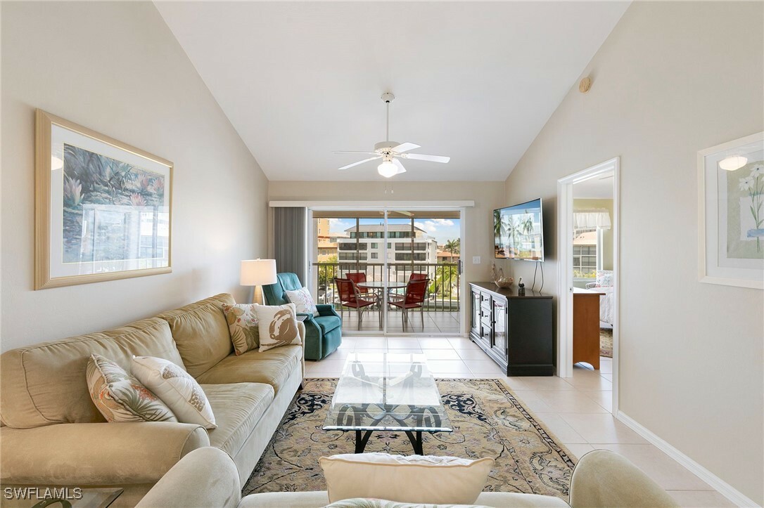 Property Photo: 919 Huron Court B402 FL 34145