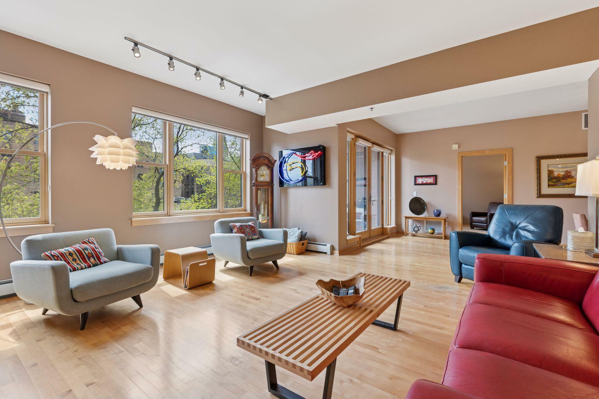 Property Photo: 401 N 2nd Street 202 MN 55401