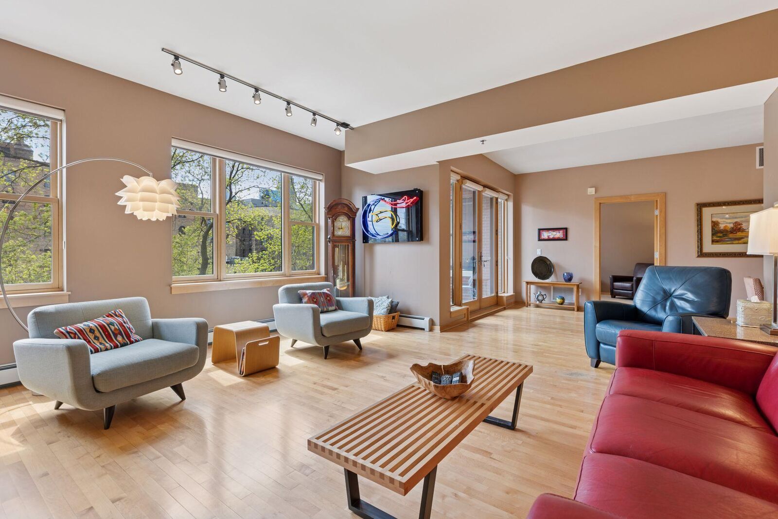 Property Photo: 401 N 2nd Street 202 MN 55401