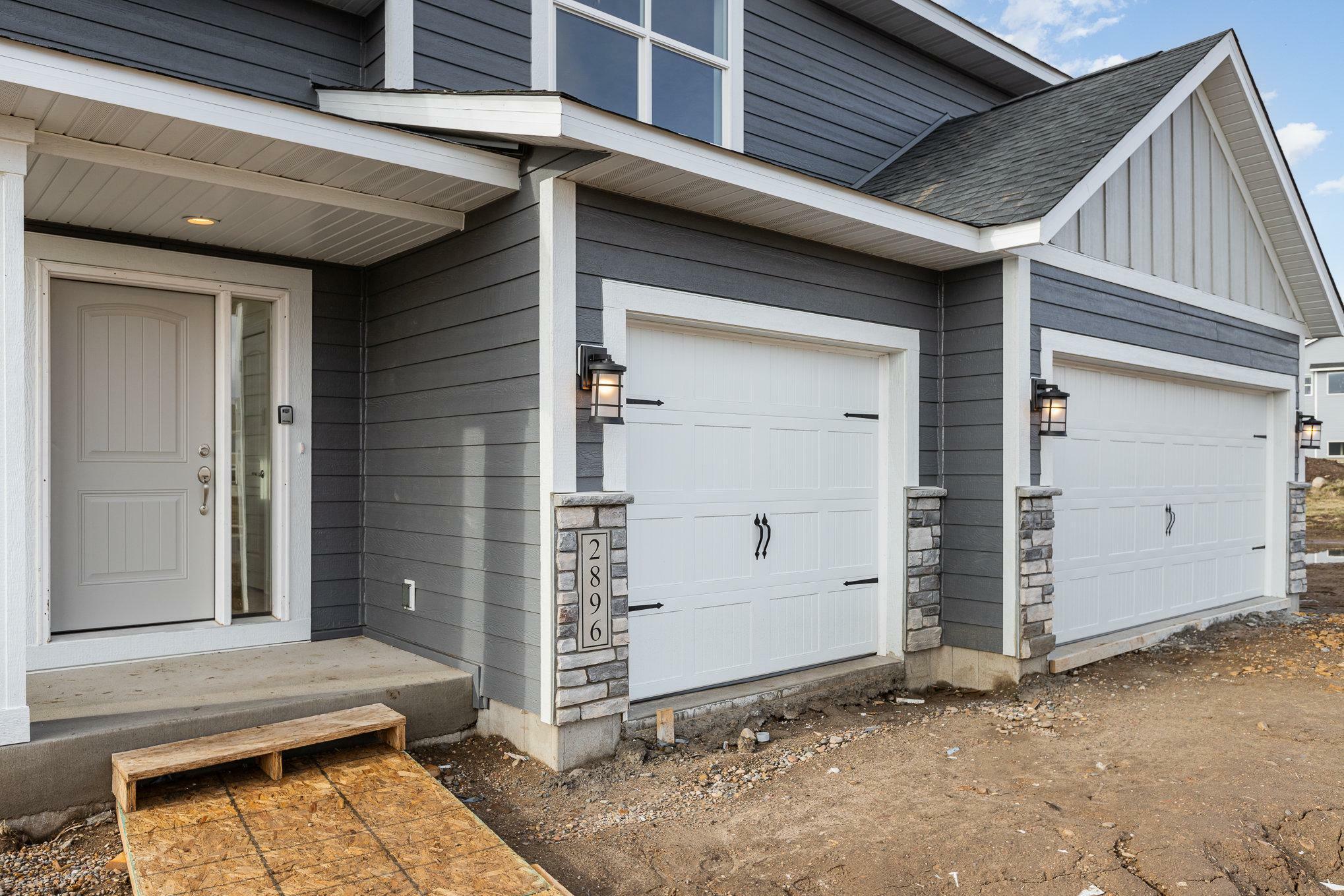 Property Photo: 2886 Trinity Drive MN 55379