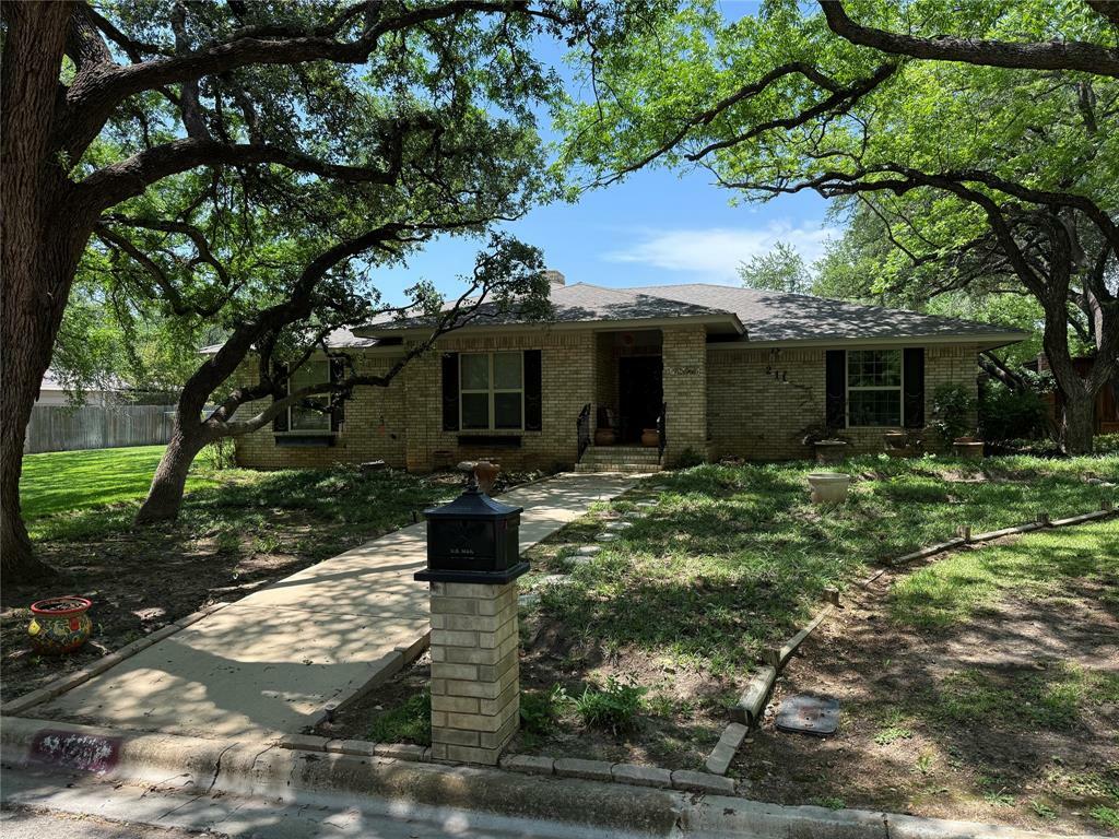 Property Photo: 211 Quail Run TX 76801