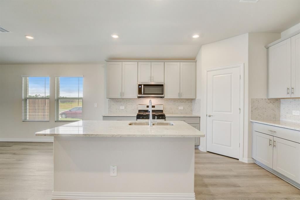 Property Photo: 2022 Stallion Street TX 75159