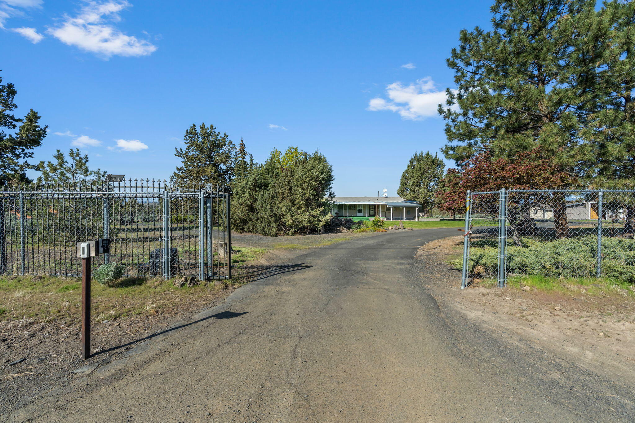 Property Photo: 16568 SW Steelhead Road OR 97760
