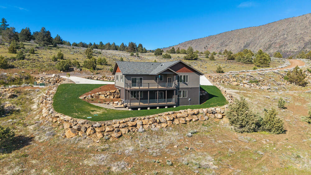 Property Photo: 7306 Hanks Marsh Vista OR 97601