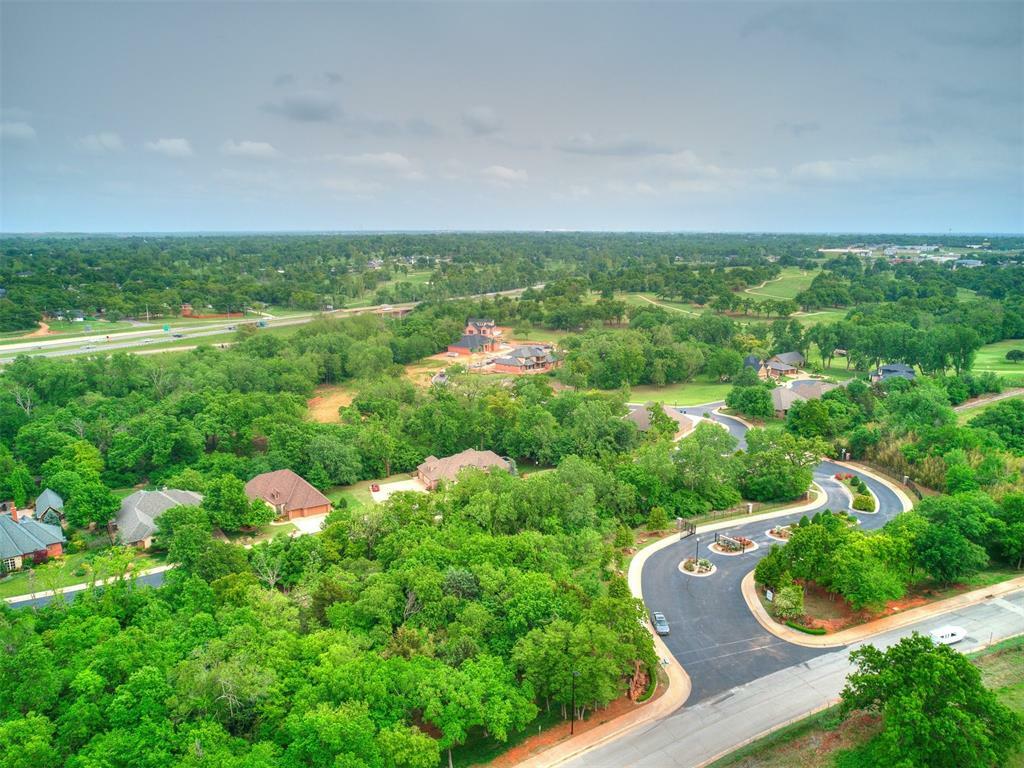 Property Photo: 4425 Redbud Circle OK 73111