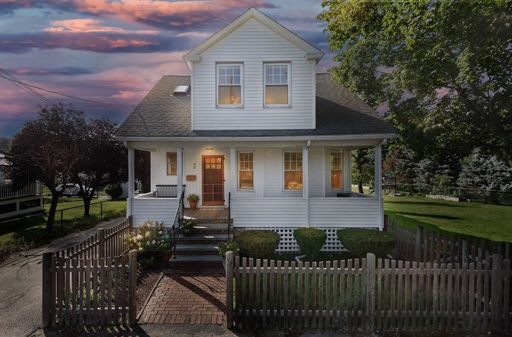 Property Photo:  45 Franklin St  MA 02062 