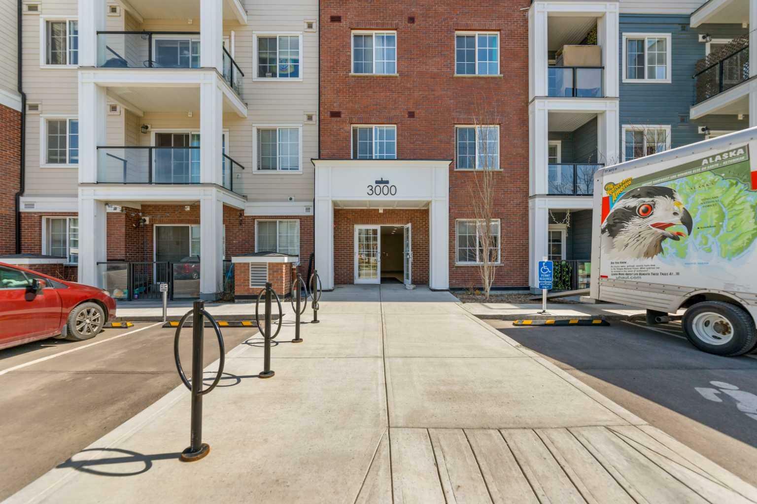 Property Photo: 298 Sage Meadows Park NW 3311 AB T3P 1P5