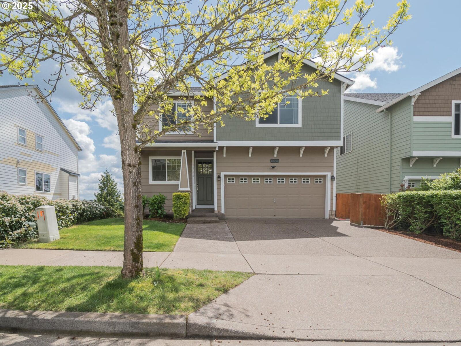 Property Photo:  13052 SE Meadehill Ave  OR 97086 