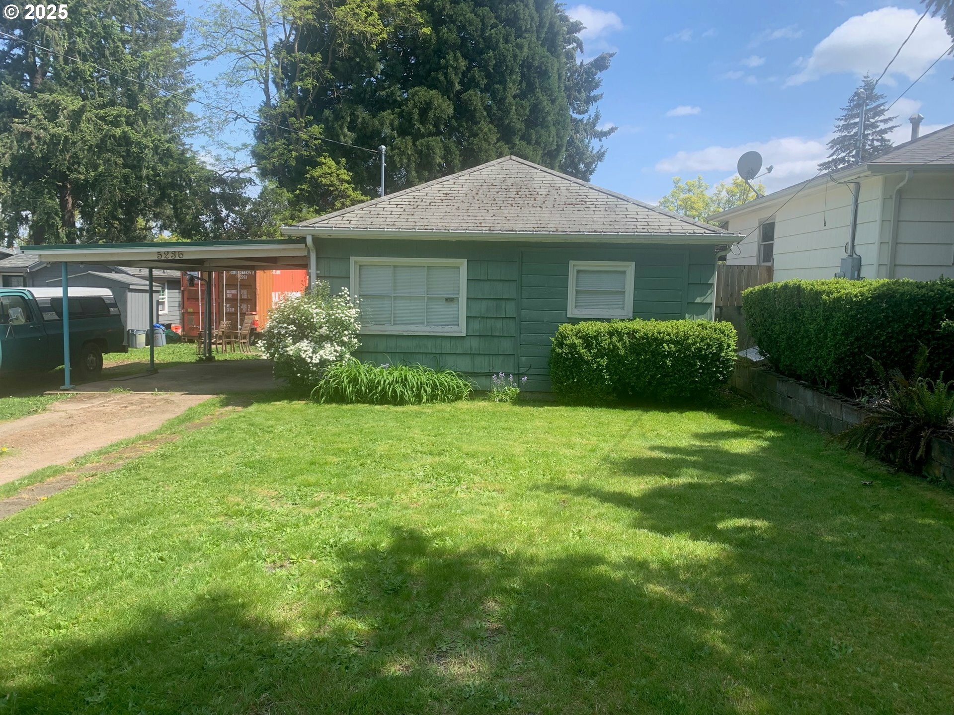 Property Photo: 5236 NE 47th Ave OR 97218