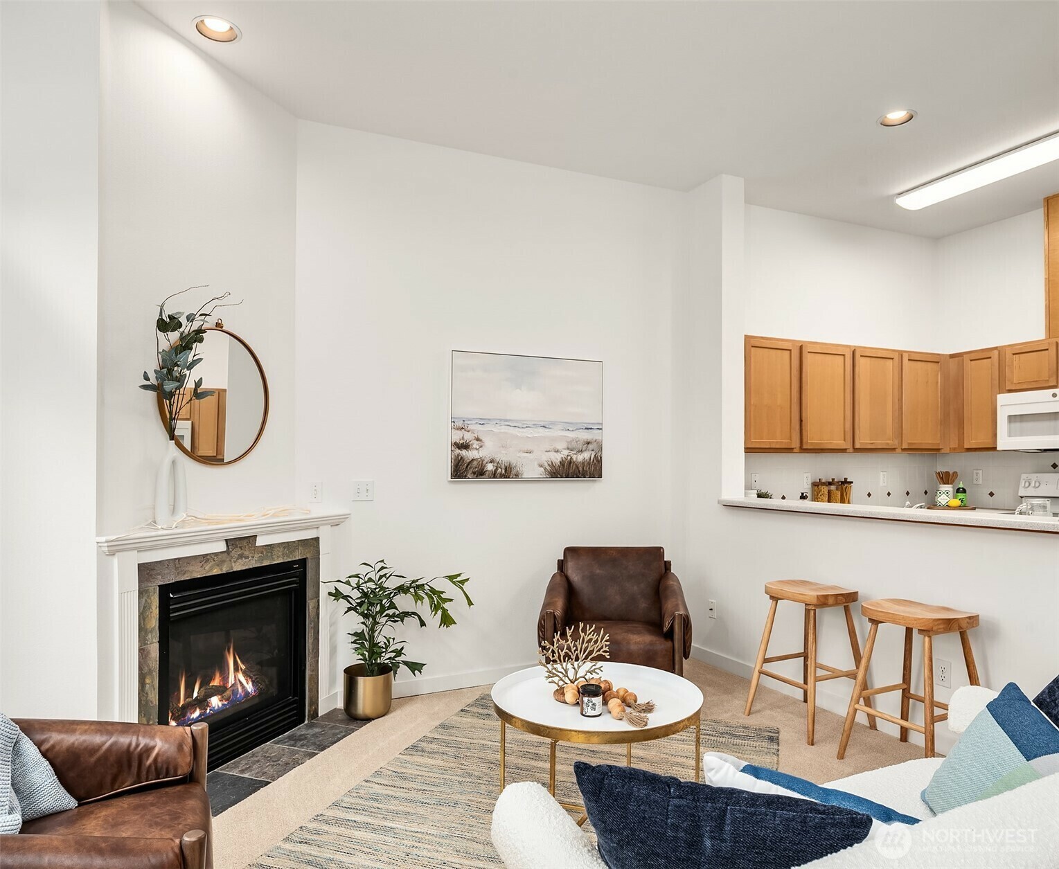 Property Photo: 9700 Ravenna Avenue NE 7 WA 98115