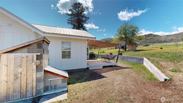 Property Photo: 155 Hwy 7 WA 98855