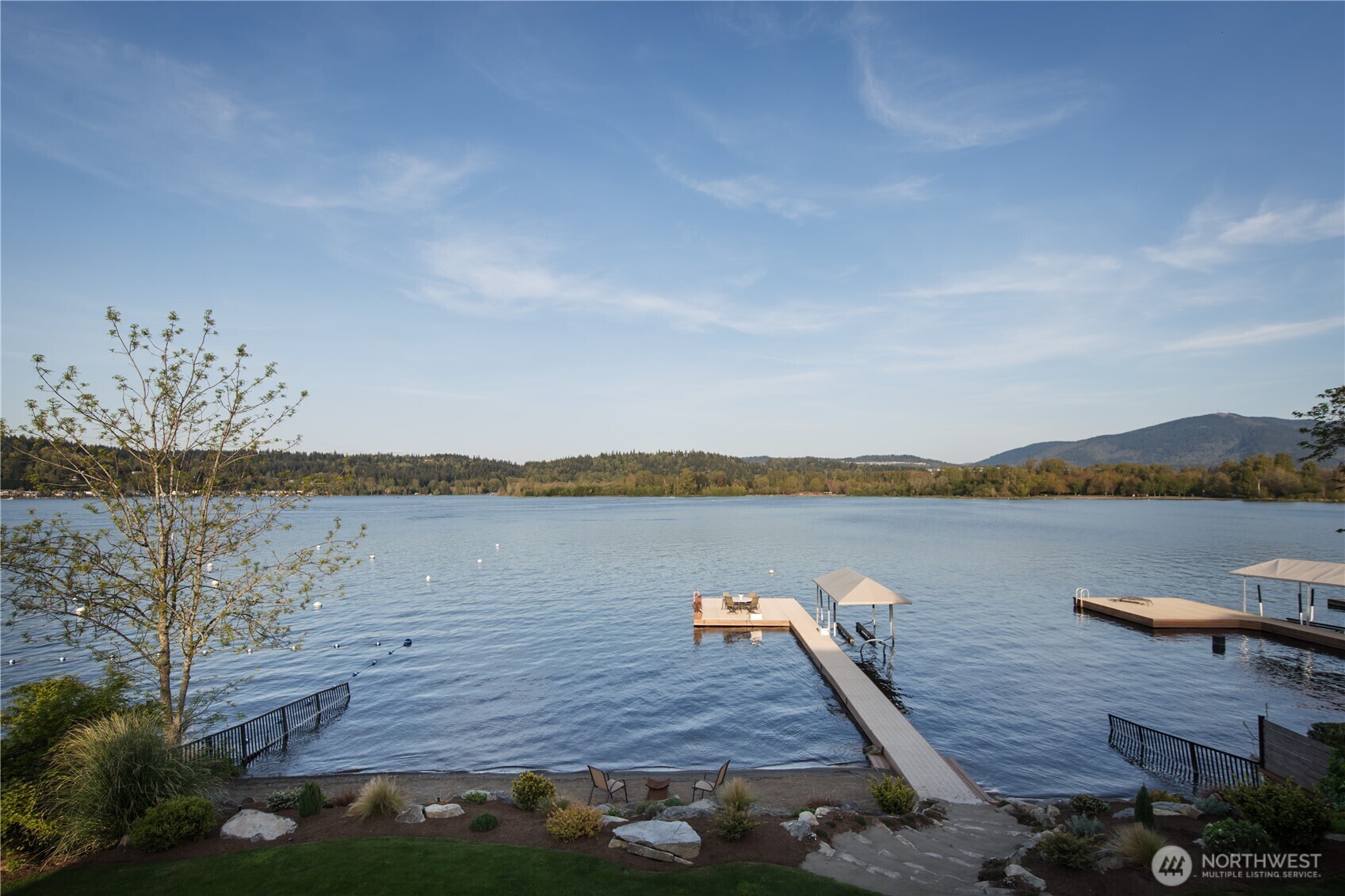 Property Photo: 4704 194th Ave SE WA 98027