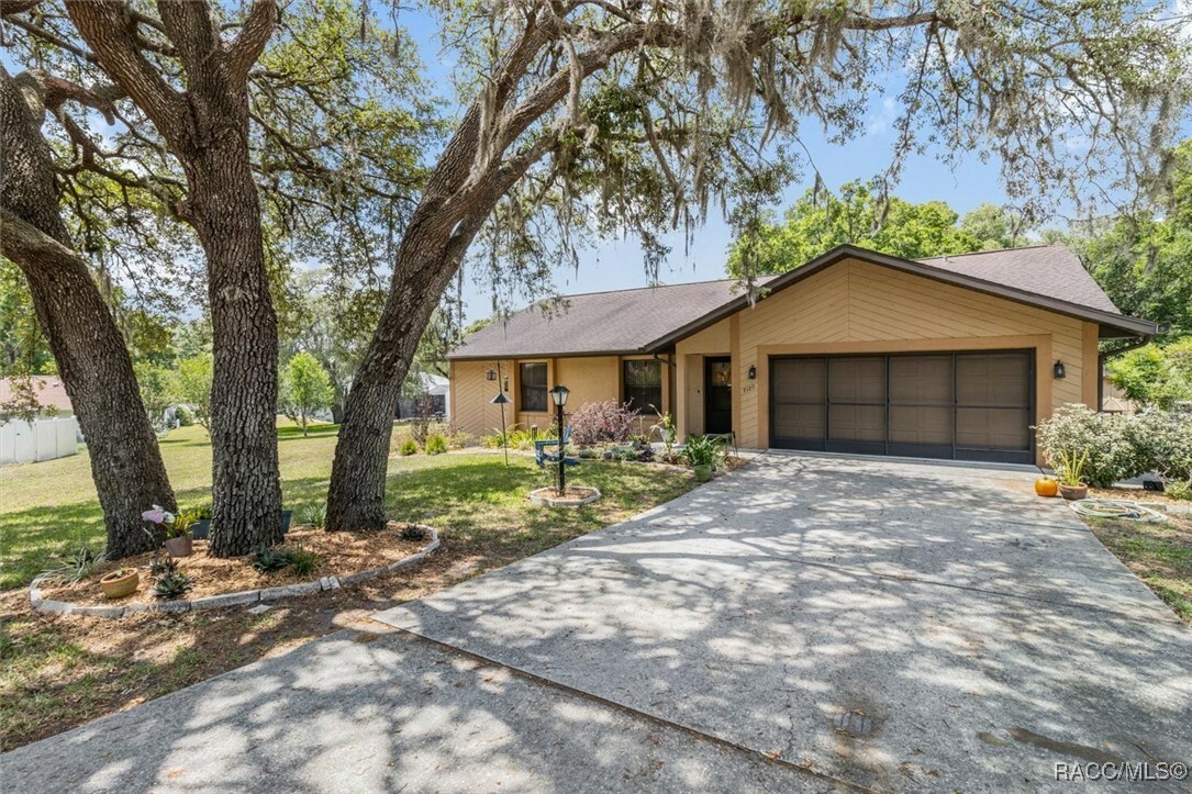 Property Photo: 7120 N Croton Point FL 34442
