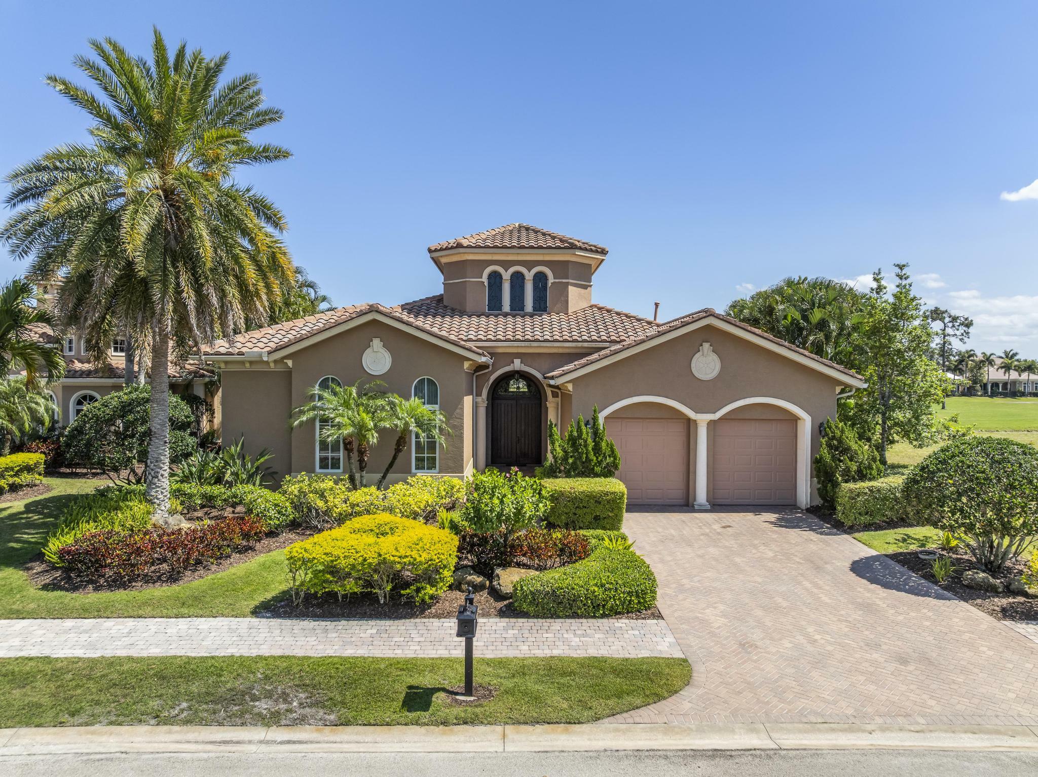 Property Photo:  110 SE San Fratello  FL 34984 