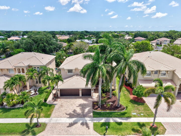 Property Photo:  6584 Marbletree Lane  FL 33467 