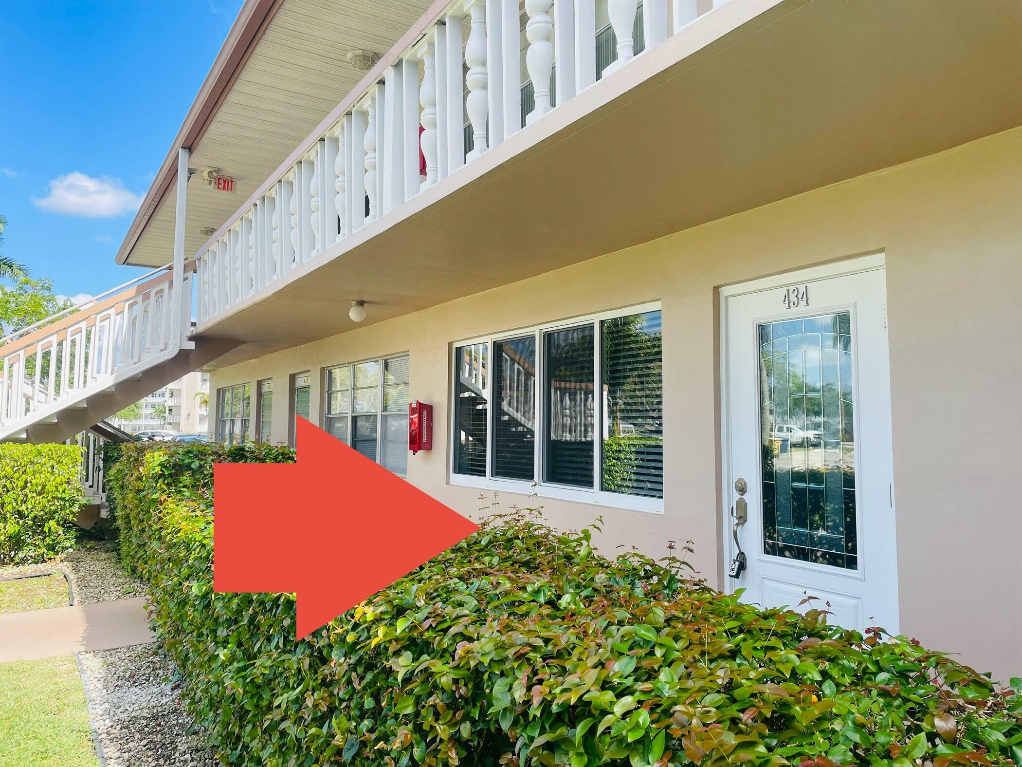 Property Photo: 434 Windsor S FL 33417