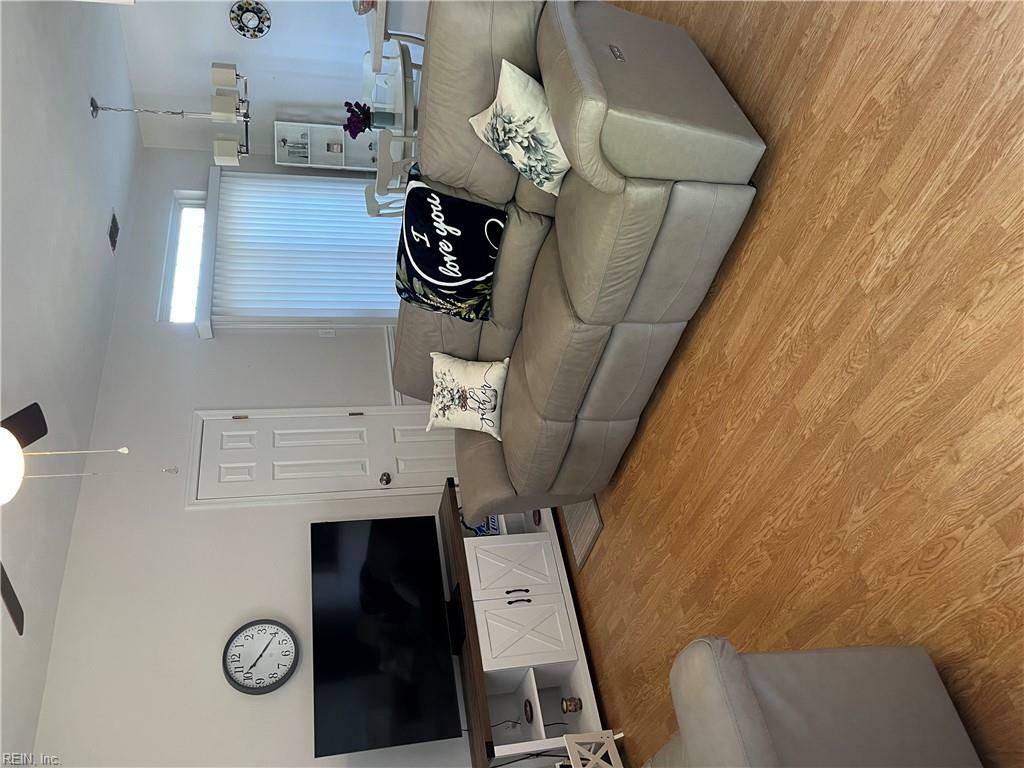Property Photo: 1006 Primrose Ln VA 23320