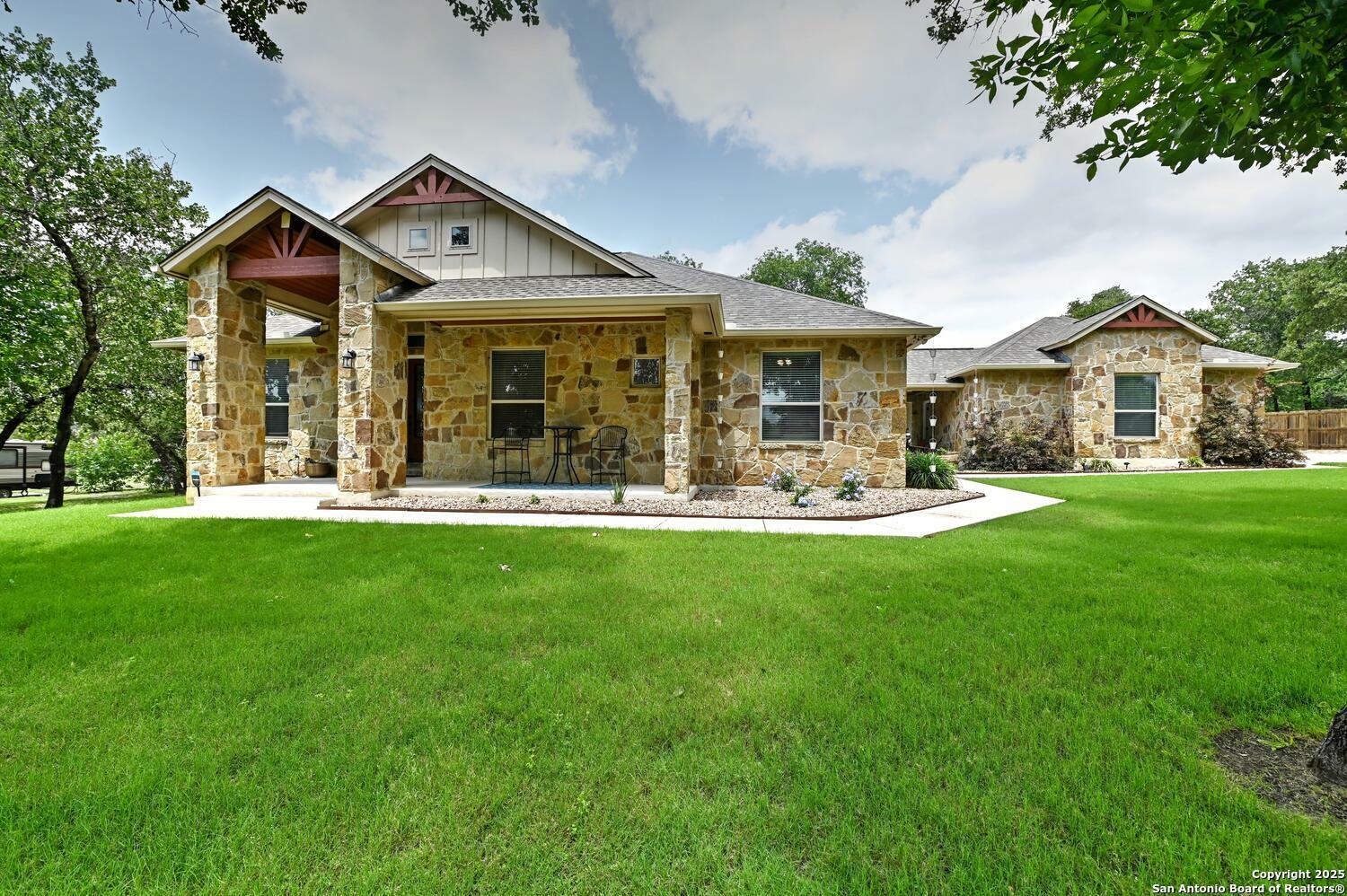 Property Photo: 264 Cibolo Ridge TX 78121