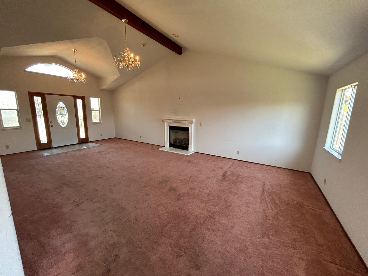 Property Photo: 983 Flint Way CA 93907