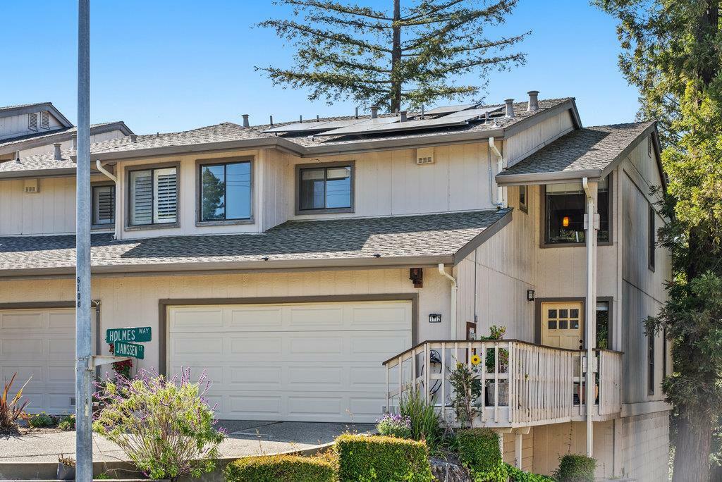 Property Photo: 1112 Holmes Way CA 94541