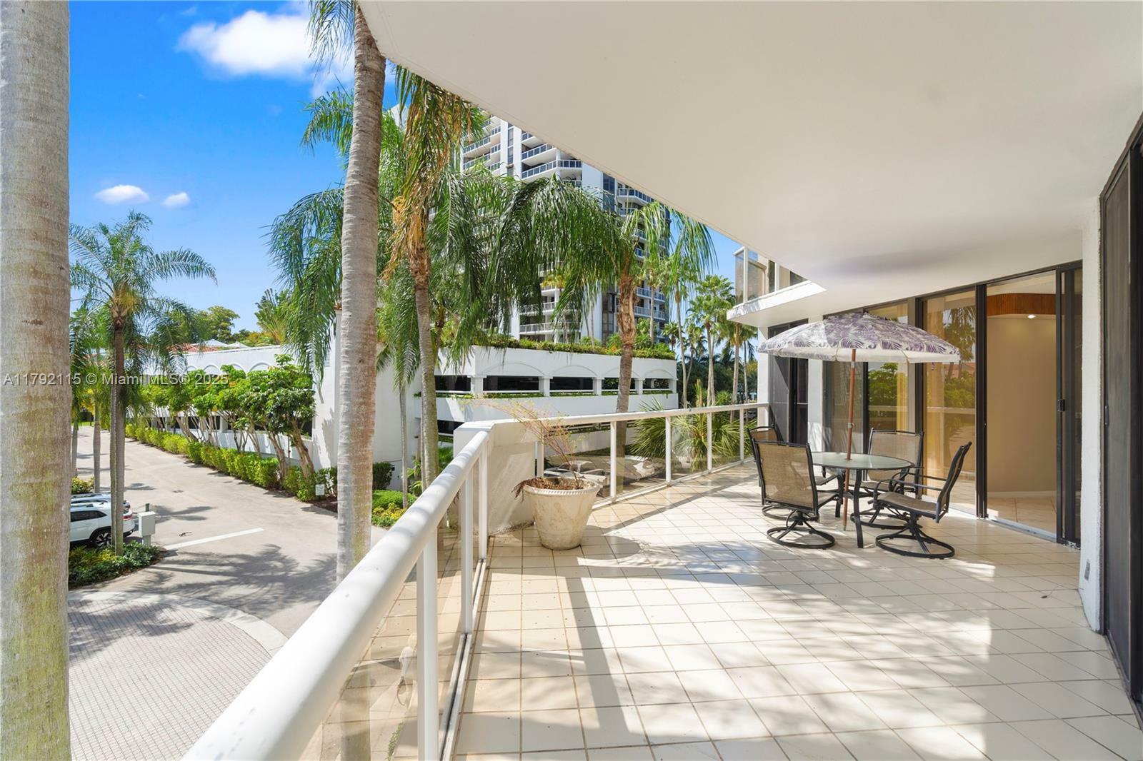Property Photo: 3610 Yacht Club Dr 213 FL 33180