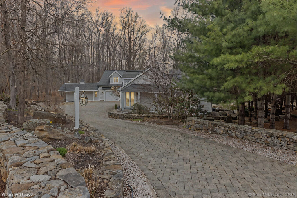 Property Photo:  34 Fieldstone Lane  CT 06441 