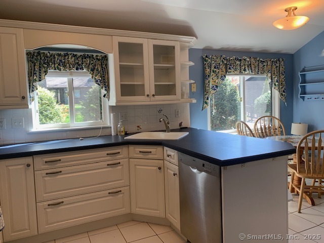 Property Photo: 133 Mallard Drive 133 CT 06001