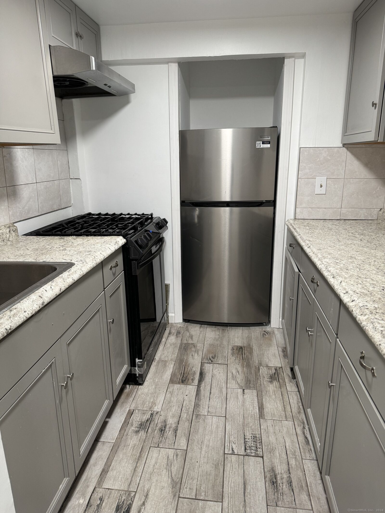 Property Photo:  52 Pearl Street Garden Apartment  CT 06511 