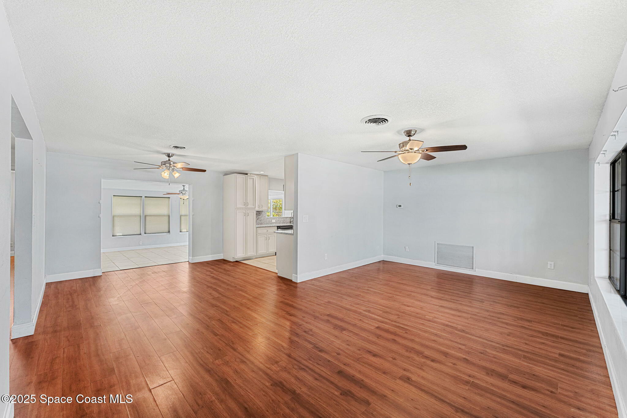 Property Photo: 385 Ocean Spray Avenue FL 32937