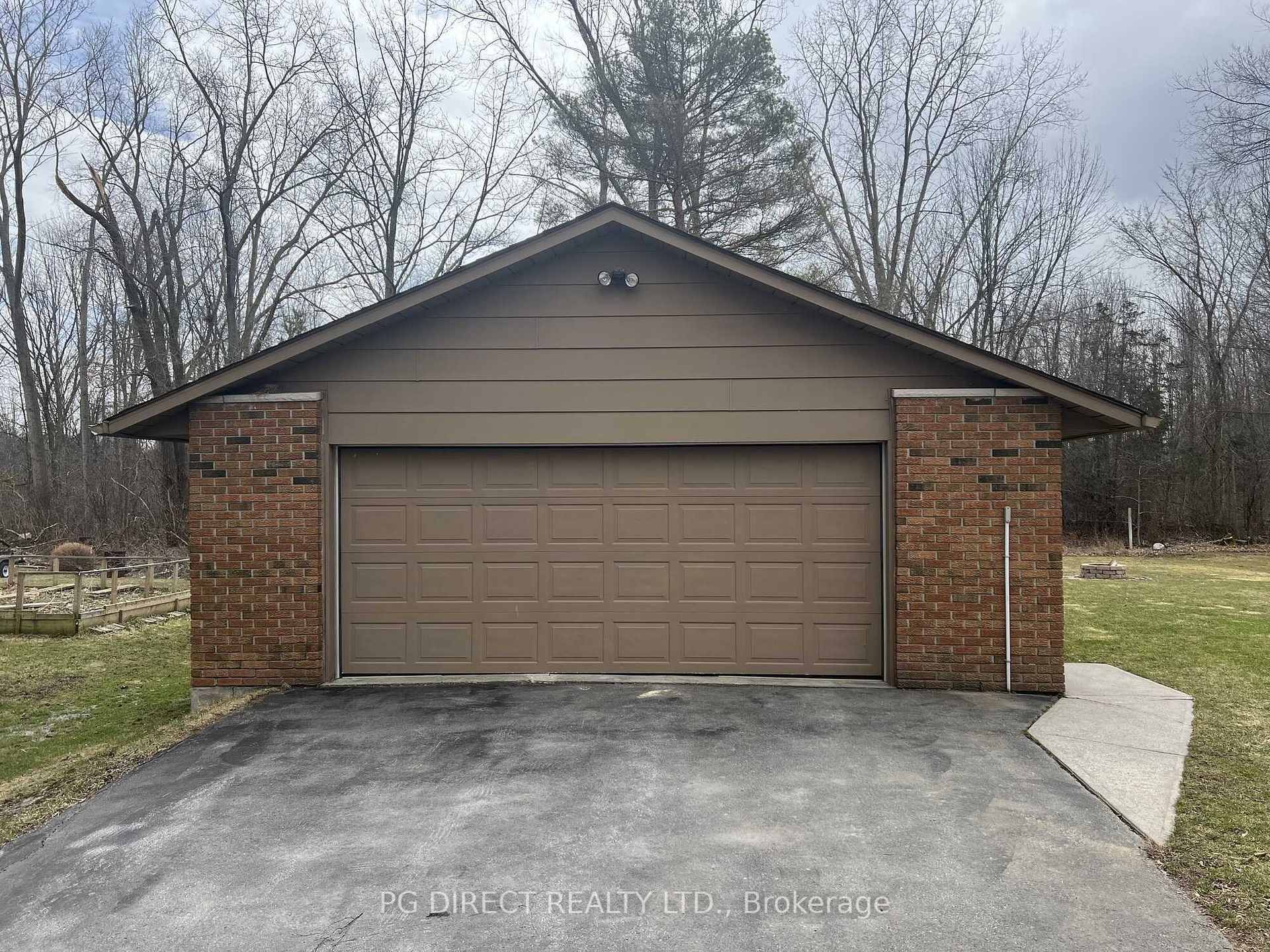 Property Photo: 576 Lester Road ON K8V 5P8