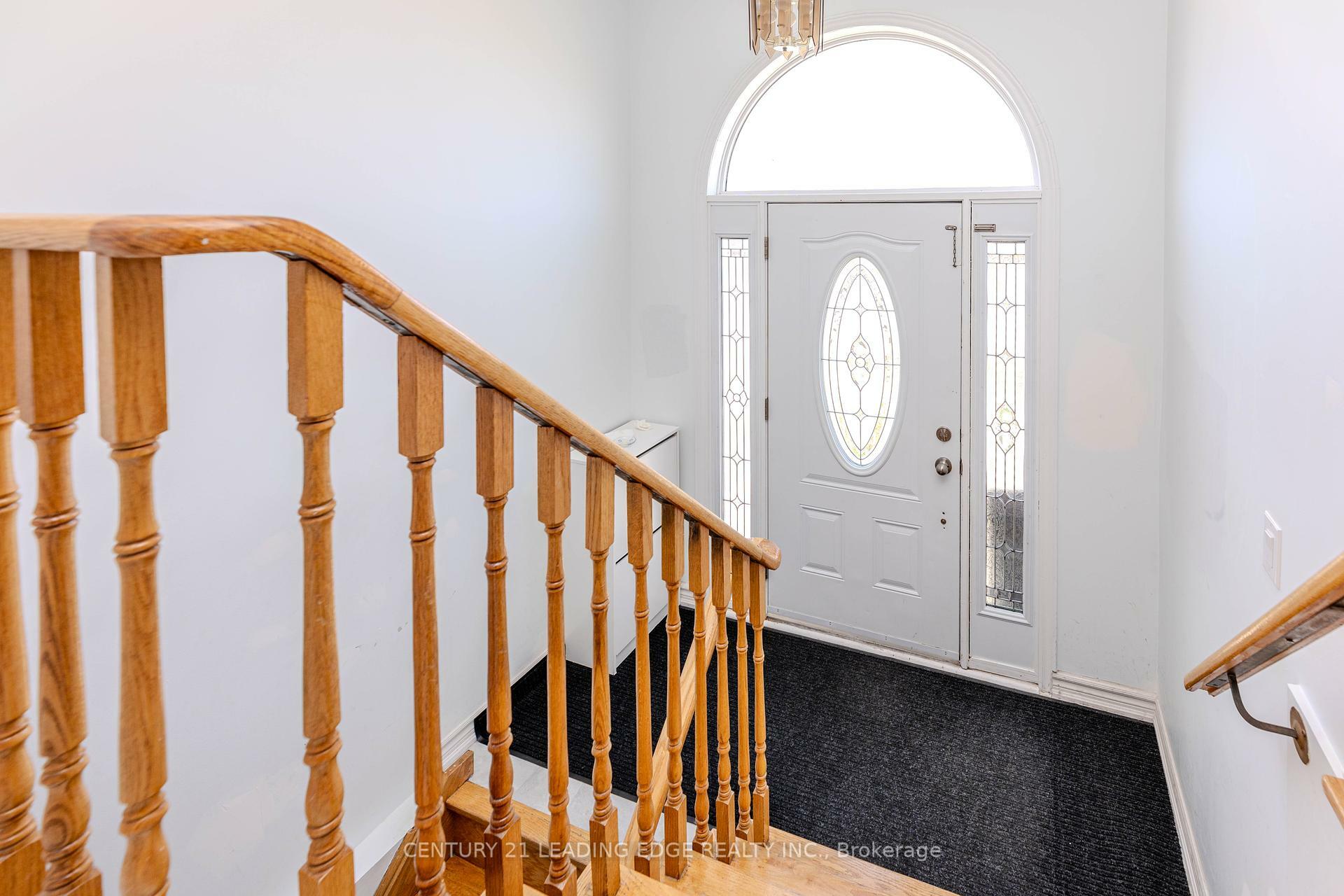 28 Sawmill Road  Toronto ON M3L 2M2 photo