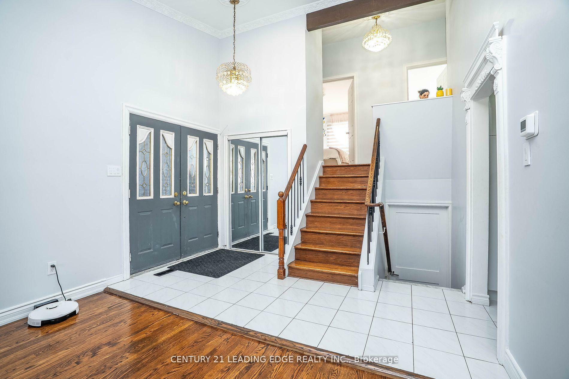 Property Photo:  21 Alhart Drive  ON M9V 2M8 