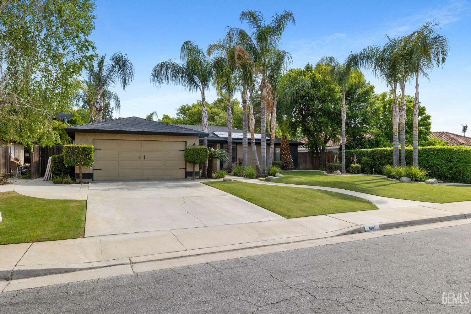 Property Photo: 6801 Inwood Drive CA 93309