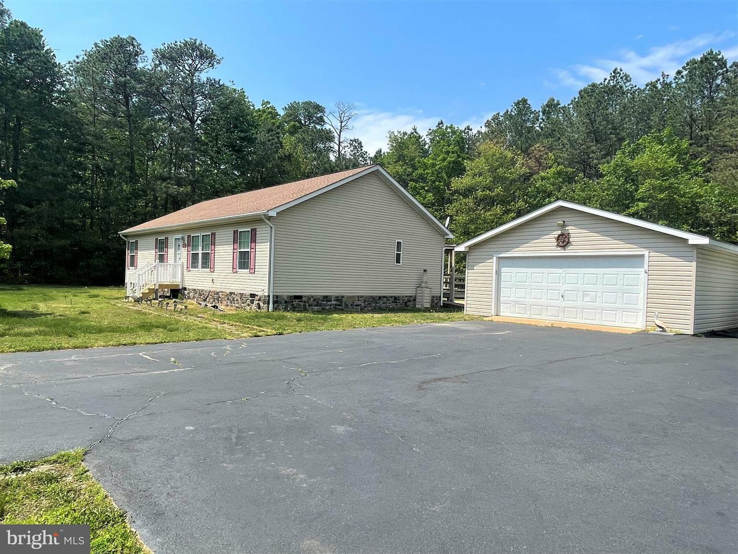 Property Photo: 416 Monticello Drive VA 22443