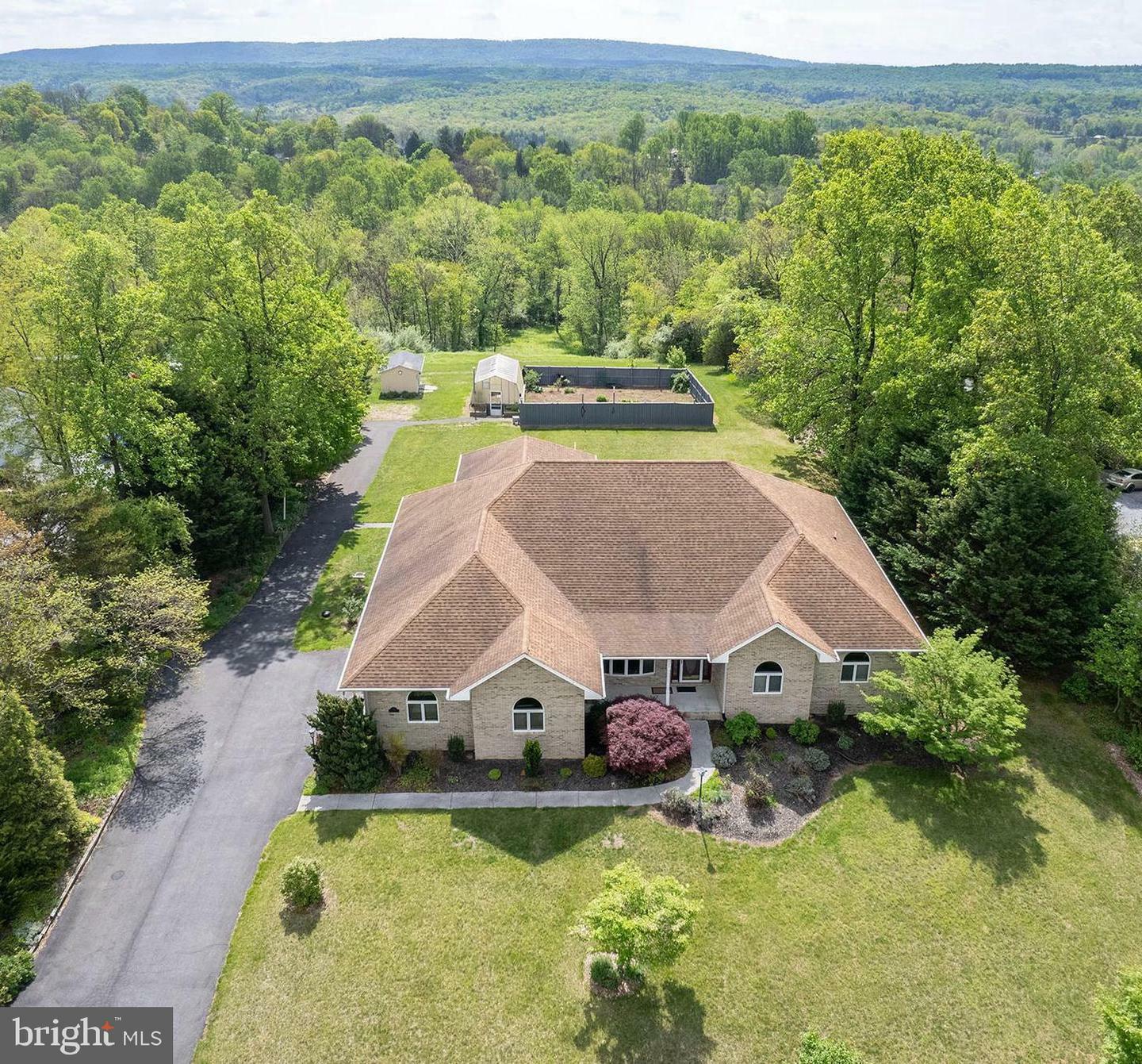 Property Photo: 237 Aspen Trail VA 22602