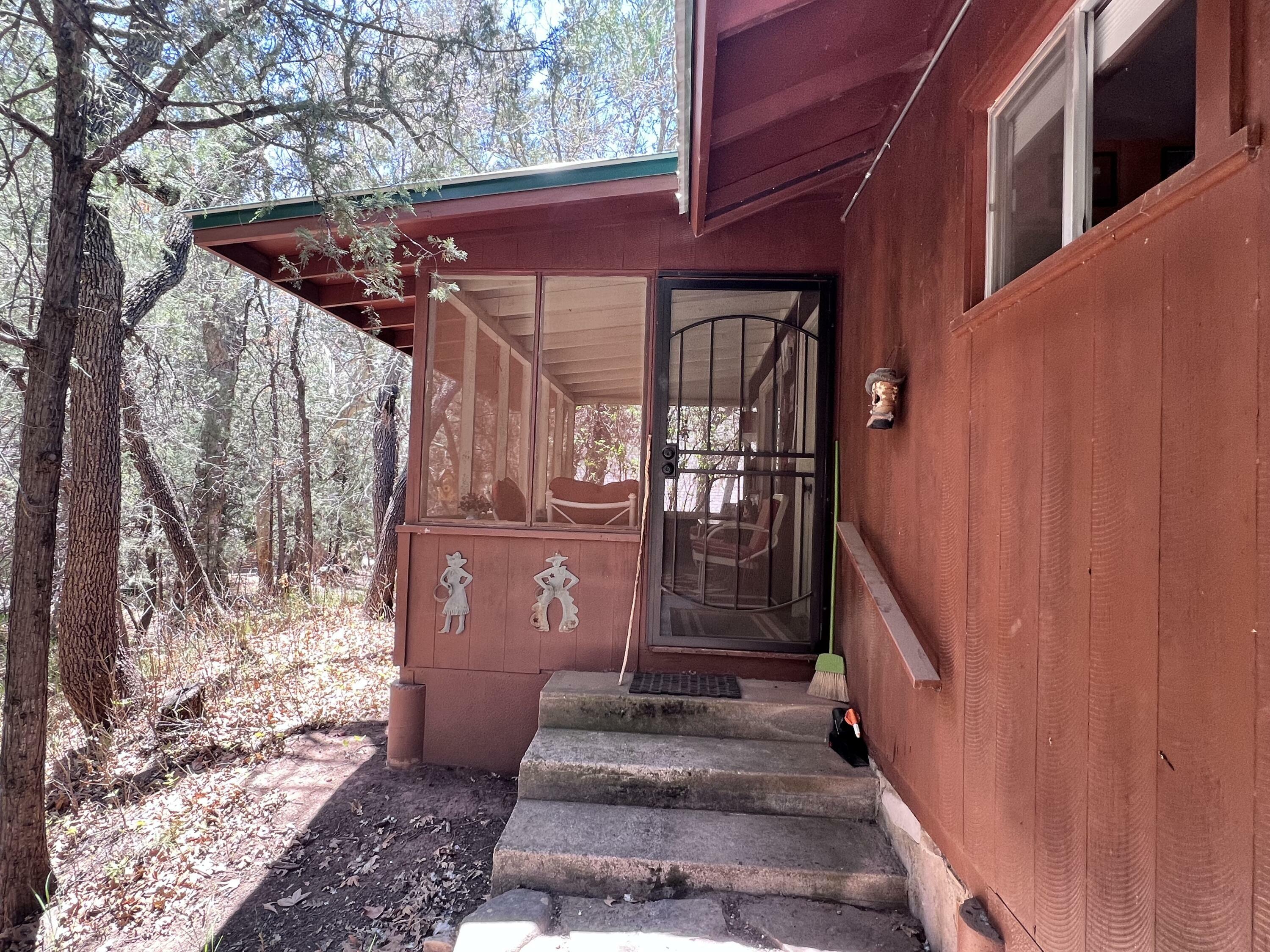 Property Photo: 887 W Munsee Drive AZ 85541