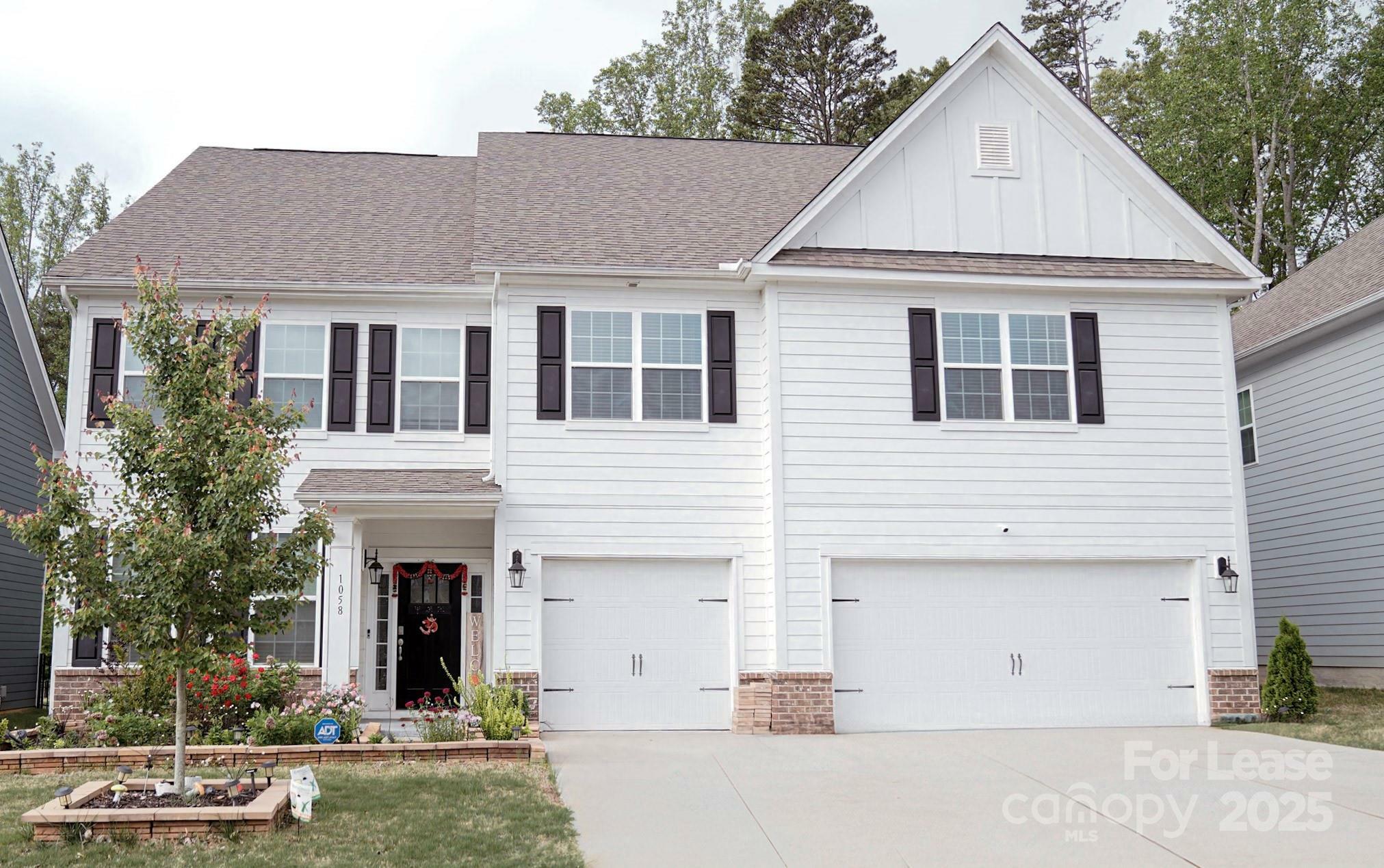 Property Photo: 1058 Thoroughbred Drive NC 28080