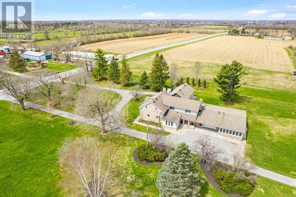 Photo de la propriété: 2638 Rideau Ferry Road ON K7H 0G5
