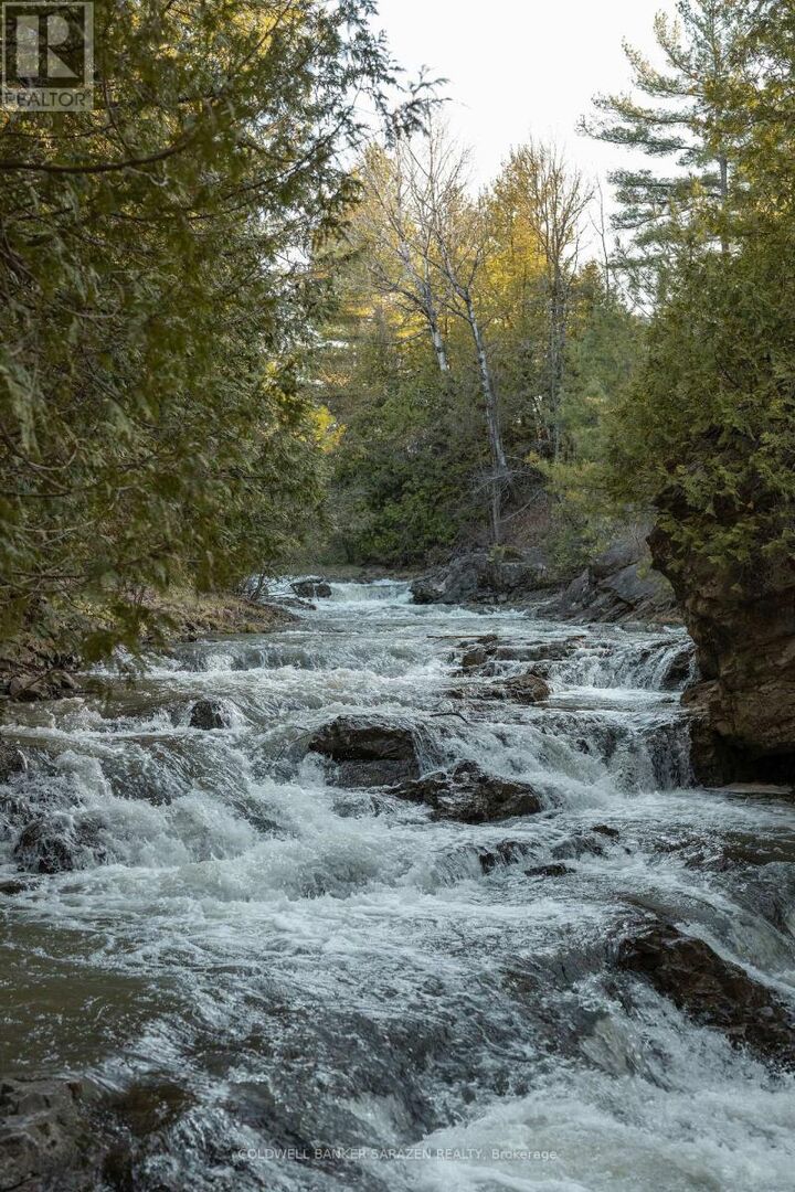 Property Photo:  220 River Road  ON K7S 1R4 