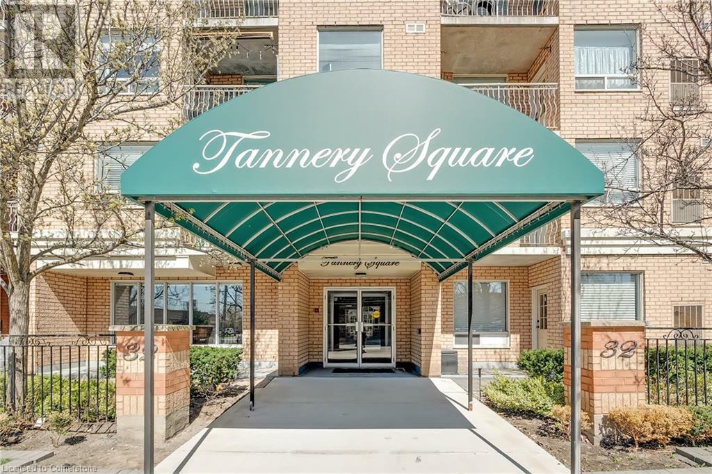 Property Photo: 32 Tannery Street 608 ON L5M 6T6