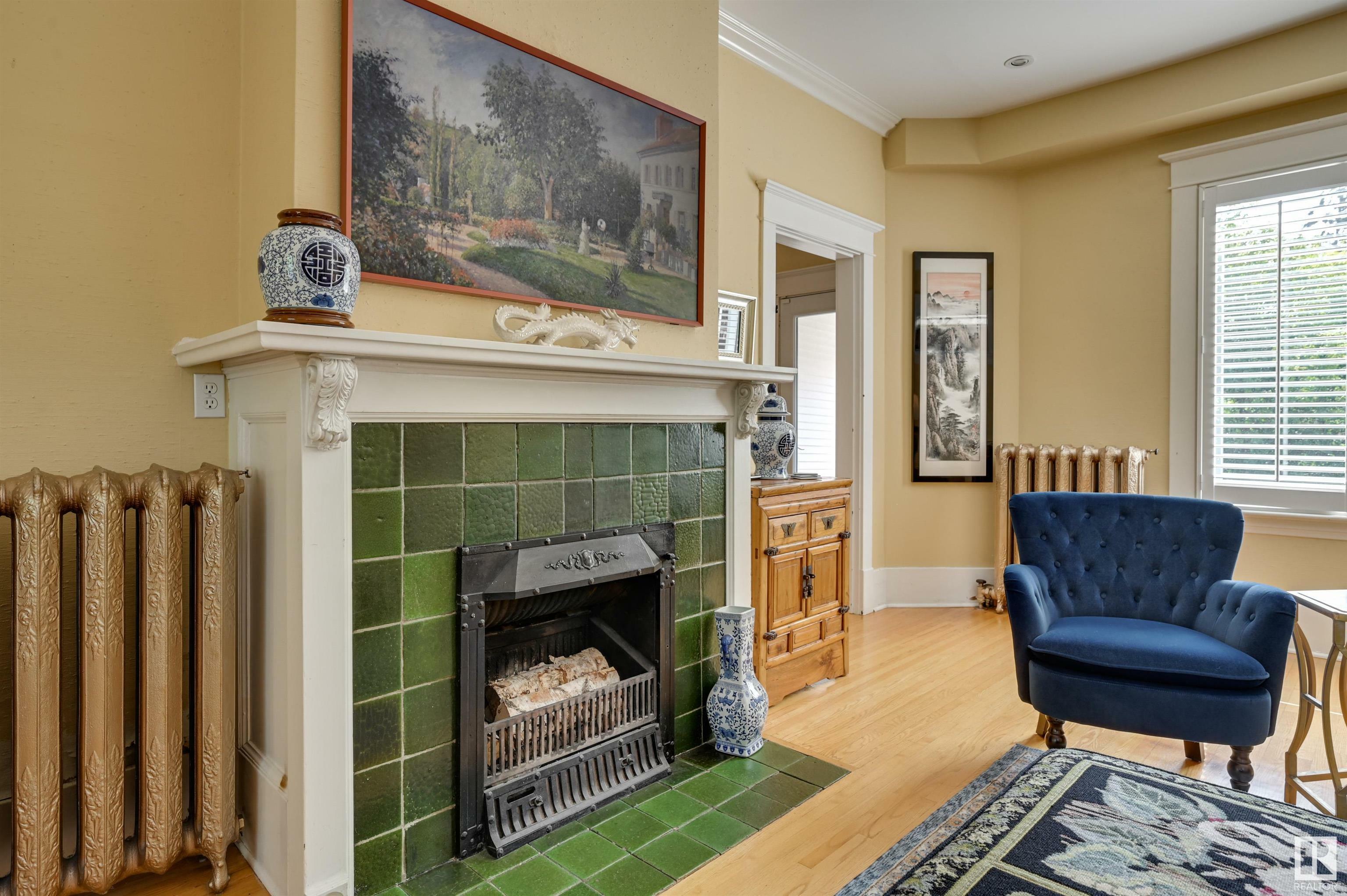 Property Photo: 10347 Villa Avenue NW AB T5N 3T9
