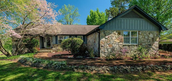 Property Photo: 2410 Inverness Drive NW TN 37312